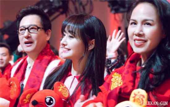 郑爽爸爸为何被网友一直吐槽?宅在家做了什么?