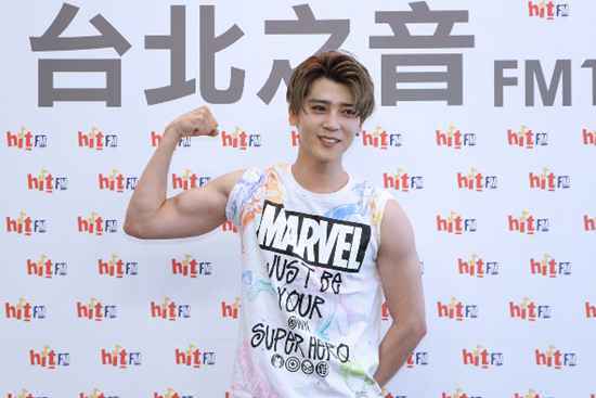 Bii毕书尽晒壮臂霸气回归演唱会开票售罄