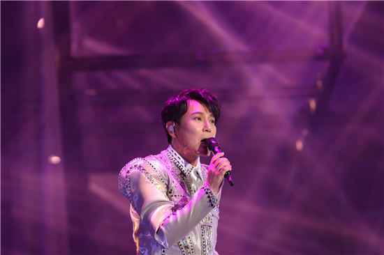 张信哲“未来式”无锡站演唱了什么？