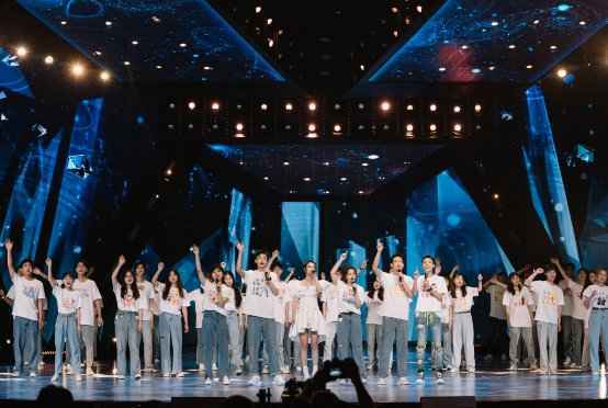 521薇娅狂欢节实力宠粉,618还将继续加磅!现场不忘继续传递公益力量