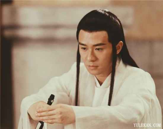 《枕上书》连宋与成玉是怎么相爱的？他们到底是怎么回事？