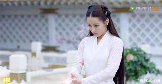 《枕上书》杨幂饰演的白浅是什么时候上线的？杨幂参演了吗？