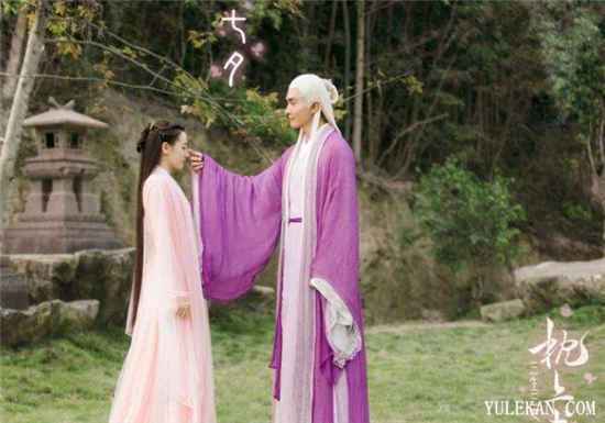 《枕上书》杨幂饰演的白浅是什么时候上线的？杨幂参演了吗？