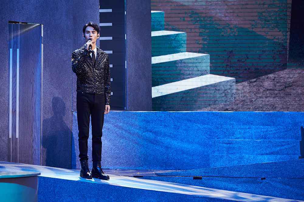 王凯那英挑战《相爱恨早》“歌手凯”新单《小小的太阳》即将上线