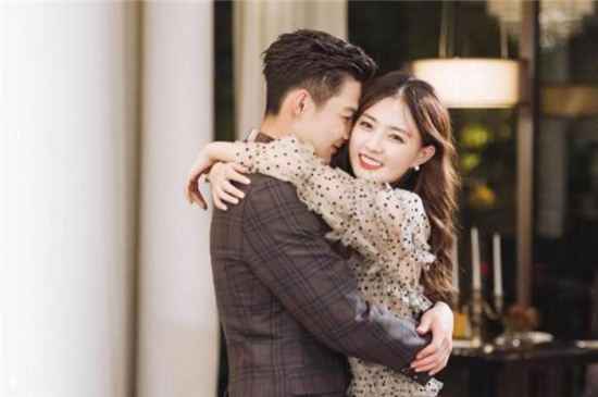 演员张铭恩首见徐璐爸爸超紧张，徐爸爸只说了三个字，徐璐乐坏了