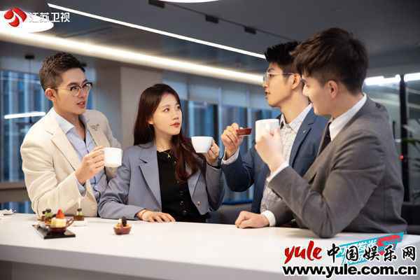 《闪闪发光的你》任嘉伦分享新人经历 陈卓璇拍戏曾被训“不会演戏”