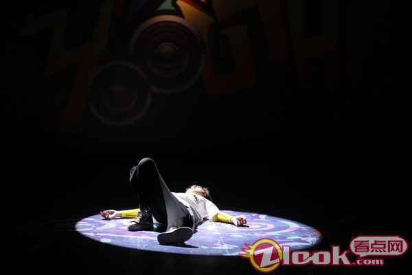 儿童电影《我的嘟卡弟弟》今日上映 硬科幻展温暖亲情