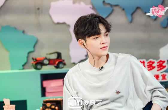 《喜欢你我也是》张绍刚在线点名于朦胧答题 朱星杰自曝情伤往事