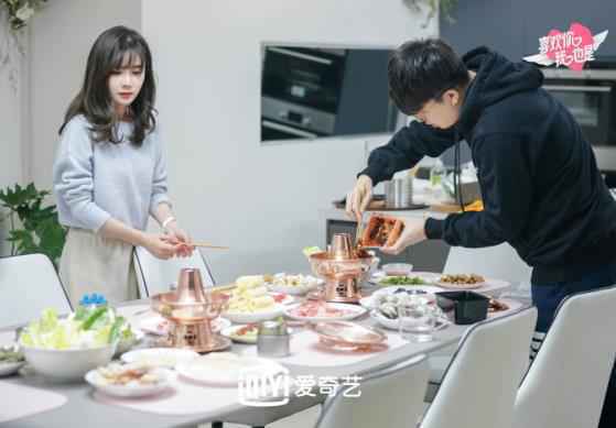 《喜欢你我也是》张绍刚在线点名于朦胧答题 朱星杰自曝情伤往事