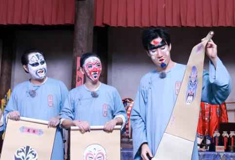 常远加盟《穿越吧》笑料不断 擂台表演展京剧精髓