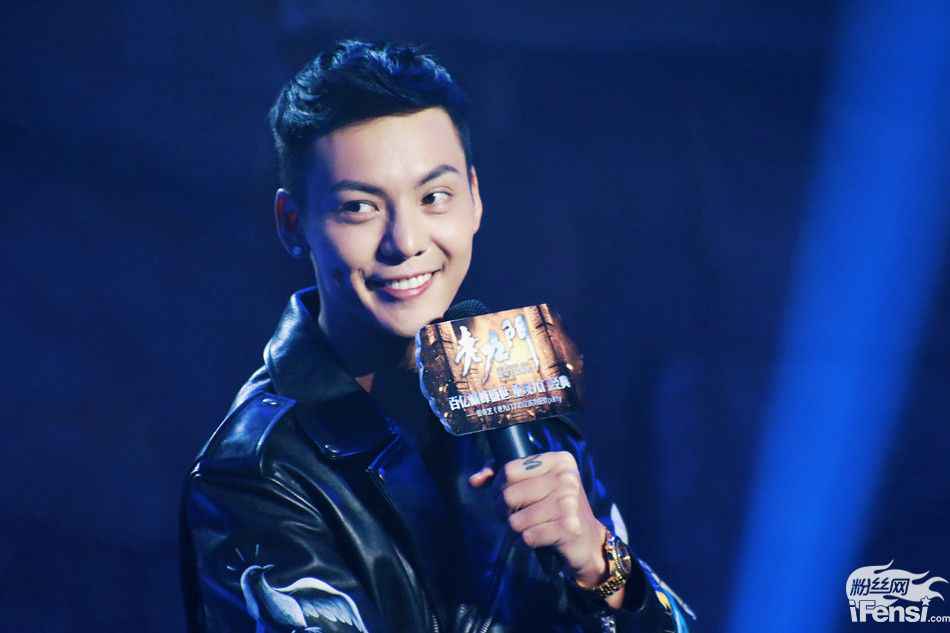 陈伟霆《老九门》百亿巅峰现场撩粉告白