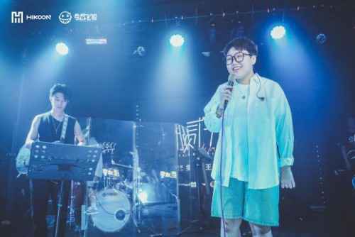 双倍快乐!会唱情歌的段子手,王靖雯2021全国巡演火热进行中