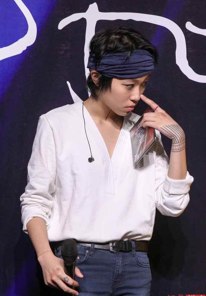 窦靖童承认出柜了女友竟和Angelababy有关