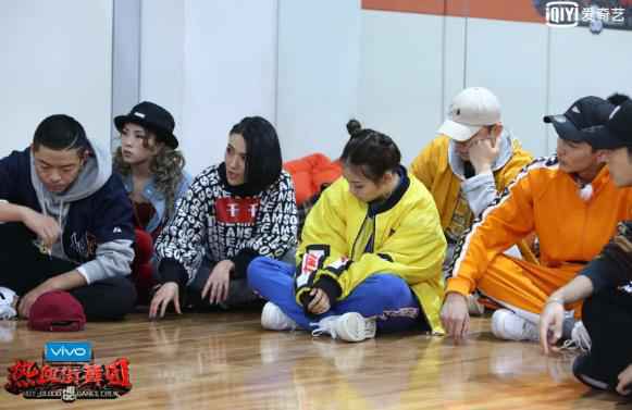 《热血街舞团》迎史上“最狠”赛制 召集人陷选人困境“忍痛割爱”