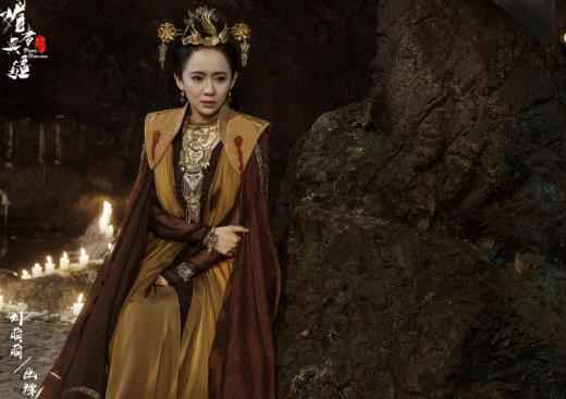 《媚者无疆》曝概念版海报 血色弥漫爱恨两难