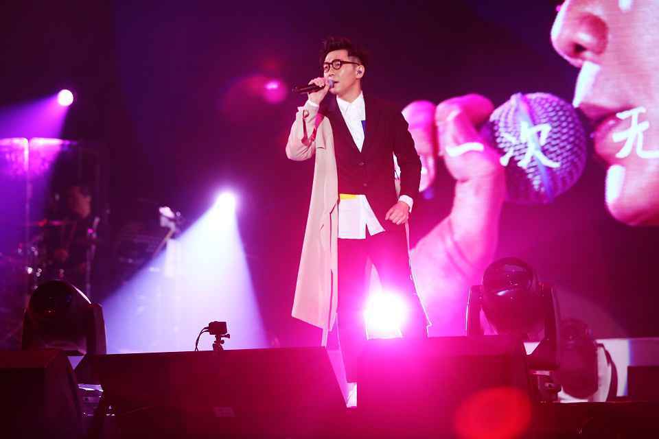 品冠杭州演唱会圆满落幕黄嘉千惊喜助阵