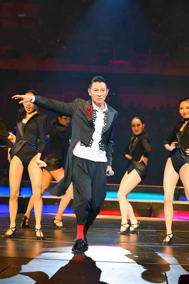 刘德华重新填词唱《我知道》致敬医护人员超暖心