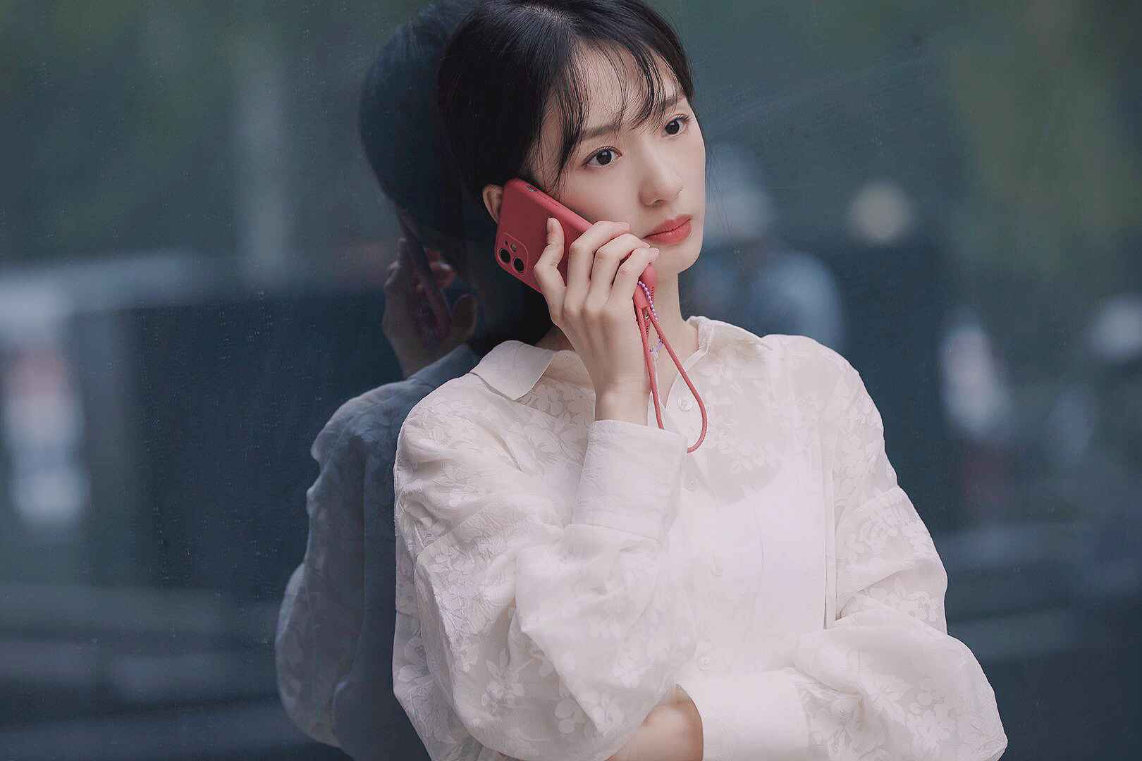 《锦鲤少女在线转运》引爆短剧新潮，新人演员谭盐盐张帆获关注