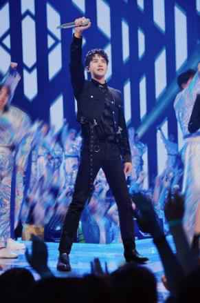 许魏洲十秒唱93字rap 《生来倔强》获原唱称赞