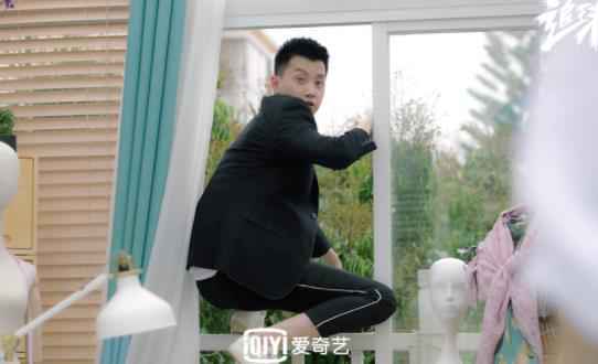 《追球》大反转!卜冠今李艺彤遭闺蜜插刀 范世錡爬窗见岳父