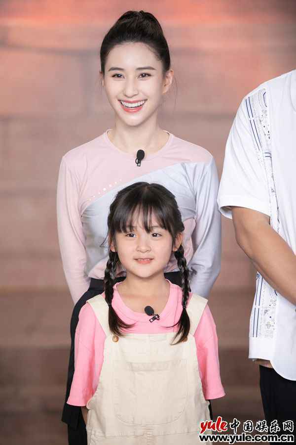 赌王千金很娇贵?《疯狂的麦咭8》向佐何超莲展现另一面