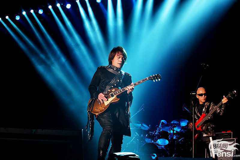 伍佰 China Blue 4举办国语经典专场