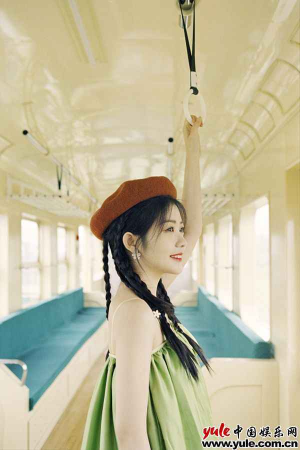 赖美云首张个人专辑《出发，地平线！》 同名曲目上线温暖治愈