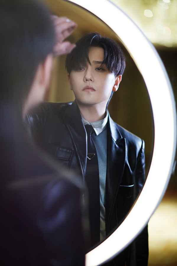 赵泳鑫全新创作单曲《慢镜头》上线 放缓脚步享受当下生活