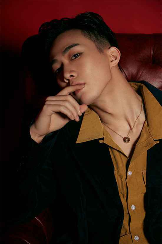 《本周主打星》木及少年李东山新歌《再见失恋》独家专访 展新式态度