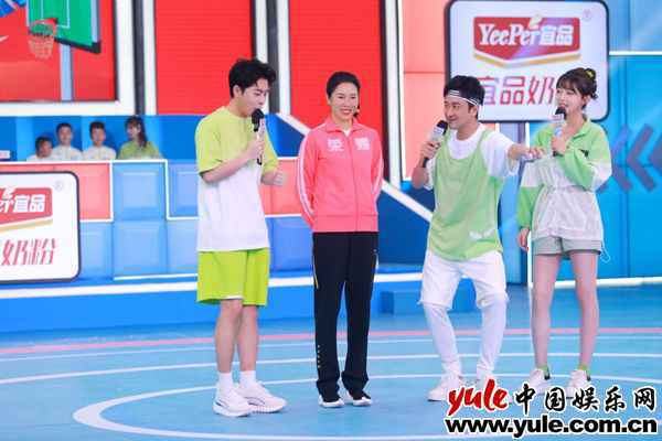 《运动不一样5》乒乓球冠军李晓霞秀大力奇迹 小选手拼尽全力获冠军称赞