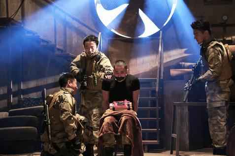 大潘潘斌龙《开心剧乐部》机智满分 首次搭档吴京刘奕君