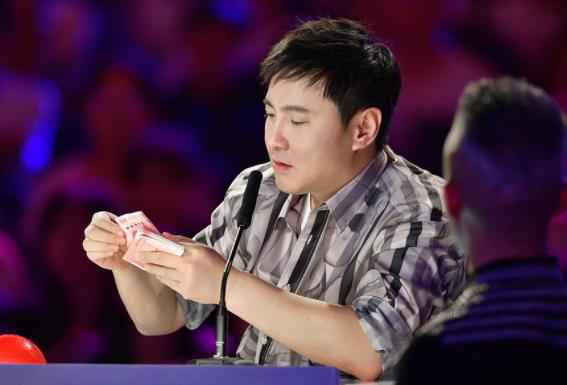 梦想观察员沈腾金句频出 助力选手梦想献上真挚祝福