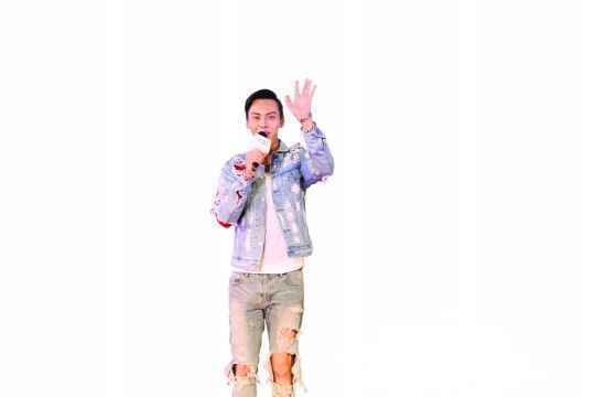 陈伟霆为何在《锋味》里总是穿的破破烂烂