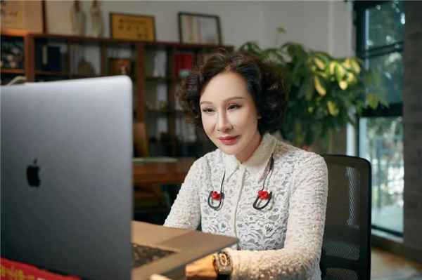 马小秋《惟愿》受好莱坞青睐 被盛赞或成国际歌坛巨星