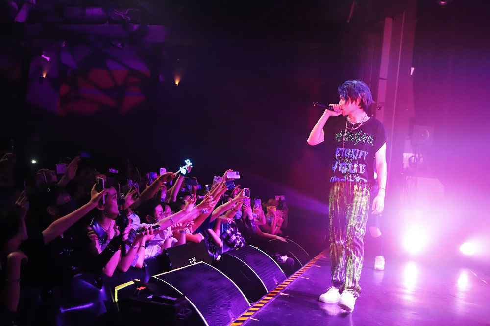 某幻君个人首秀圆满落幕 双重身份正式解锁