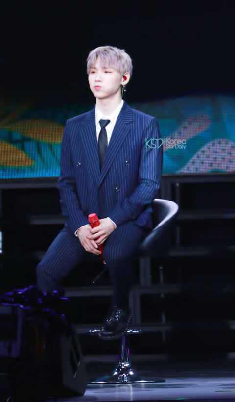 AB6IX首个亚巡见面会香港站 尽诉生活趣事