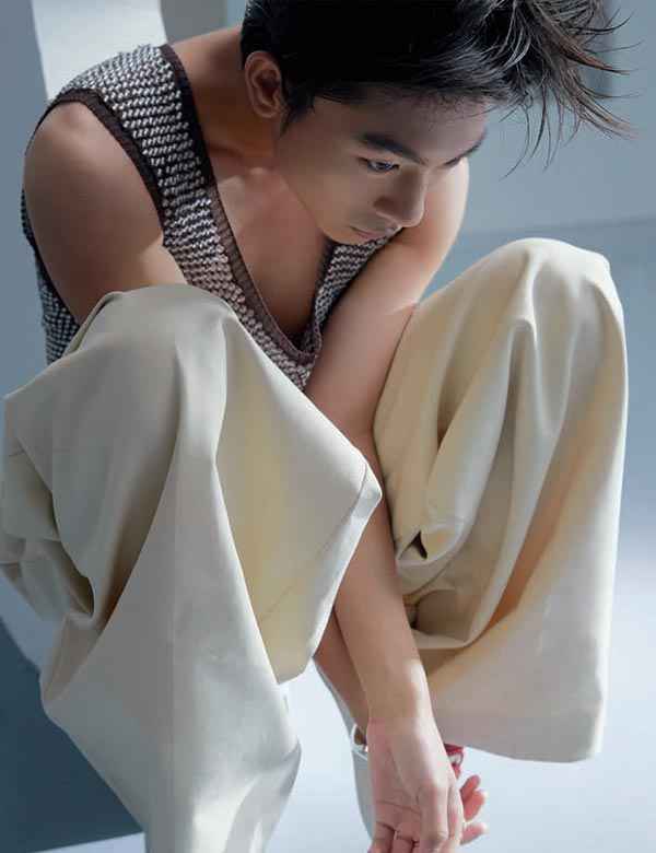 张宥浩 | 该拍戏拍戏,该瘫着瘫着