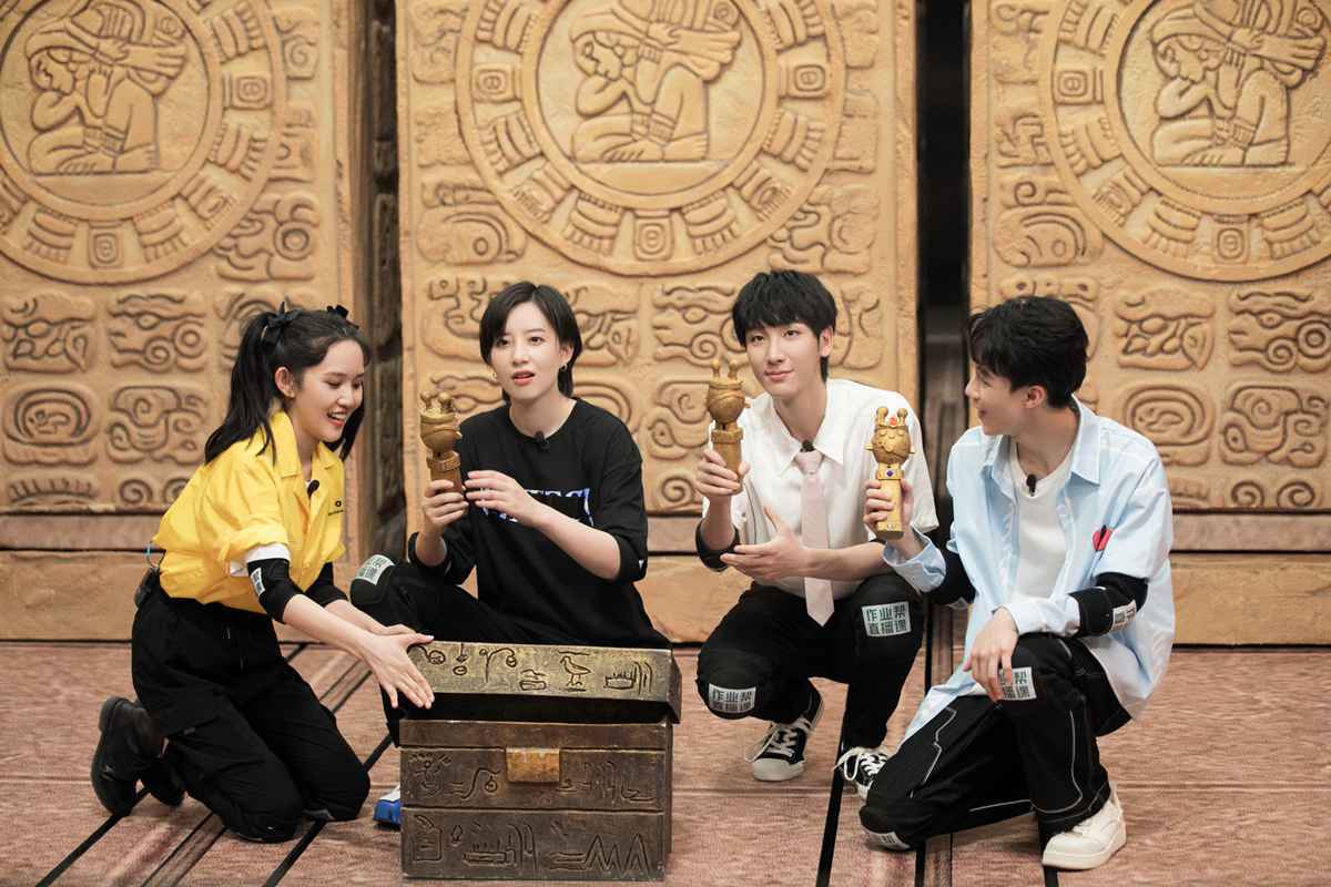 李斯丹妮性格有多讨喜？《疯狂的麦咭8》魔性闯关成密室Rap担当