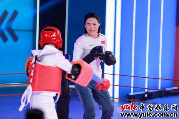 《运动不一样5》擂坛三冠王窦丹重拳出击，S级突围赛火药味十足