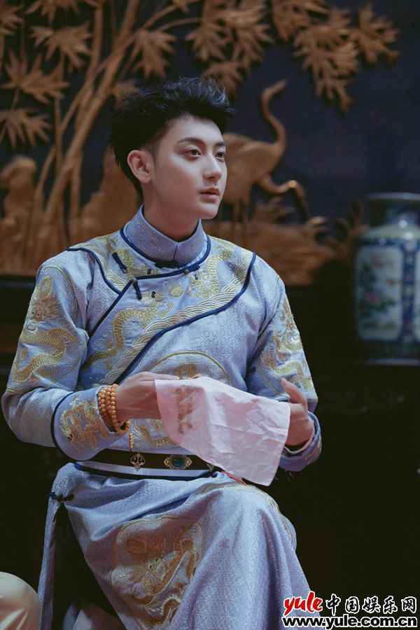 黄子韬音乐节首秀青岛开唱 晚会综艺热度爆表掀夏日狂欢