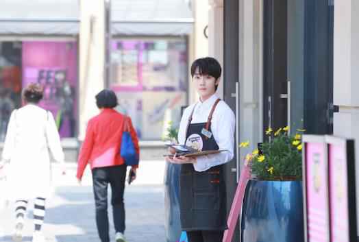 《心动的味道·厨语》赵品霖刘也提前收工 SNH48-孙芮：今天吃五千块的火锅