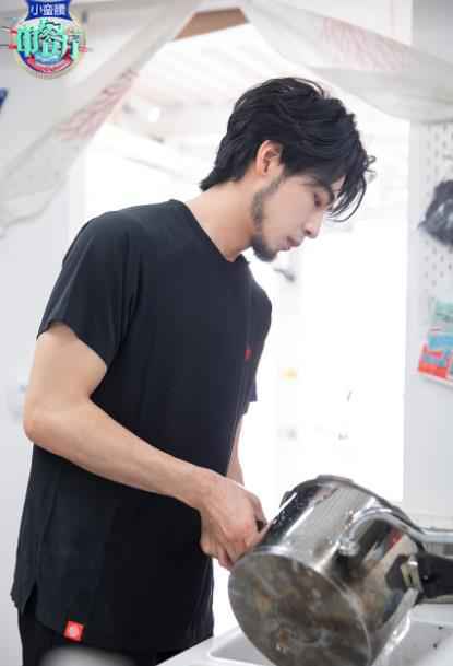 《中餐厅3》开张竟遭客人“刁难”？仝卓高天鹤去留难择