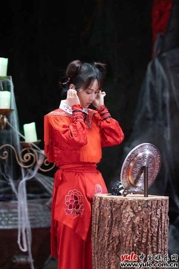 《萌探探探案》穿梭西游记时空 杨紫玩游戏被赞“天选之孩”