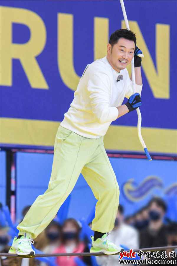 沙溢 《奔跑吧9》探索“欲望口袋”中的秘密,“点石成金”揭示人生哲理引共鸣