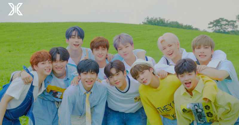 X1 出道专辑登国内销量榜首 本周在告示牌登上三榜！