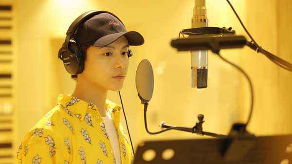 马天宇翻唱经典《让我们荡起双桨》 温柔之声唱响赤子童真