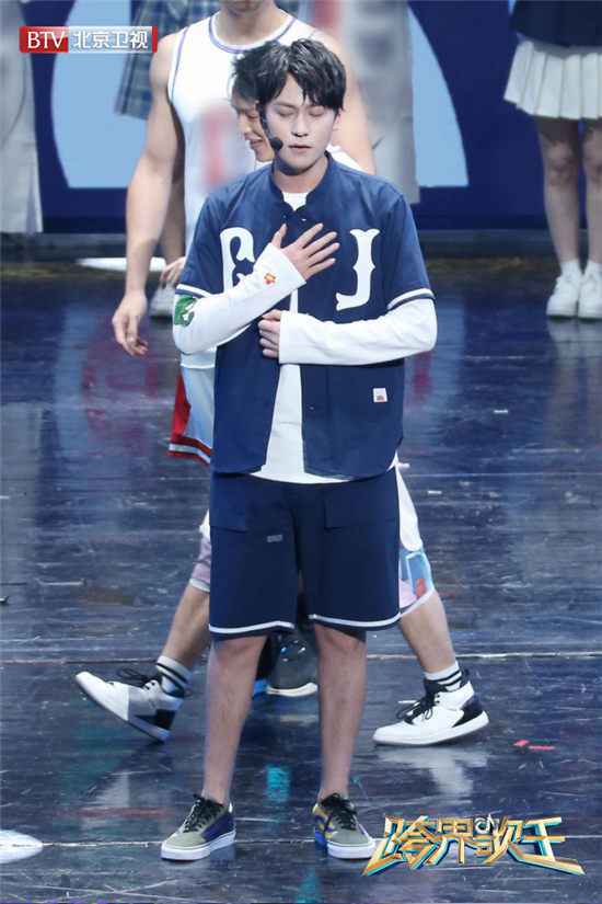 秦俊杰《跨界歌王》演绎《灌篮高手》主题曲