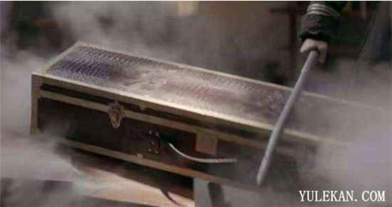 《庆余年》为什么太后宫里会有叶轻眉箱子的钥匙？