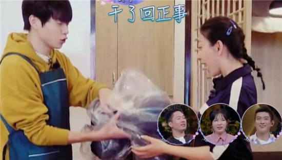 演员魏大勋送妻子们礼物踩雷率高达80%