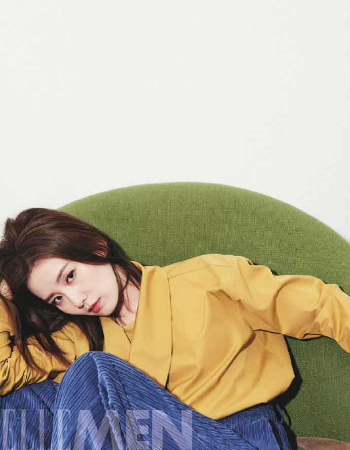 刘诗诗解锁男刊新封面 造型时尚风格多变